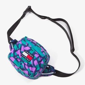Tommy Jeans SPORT TECH MULTIPRINT FANNY PACK